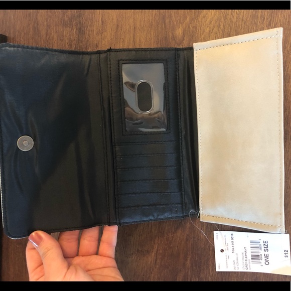 Wallet - Picture 2 of 3
